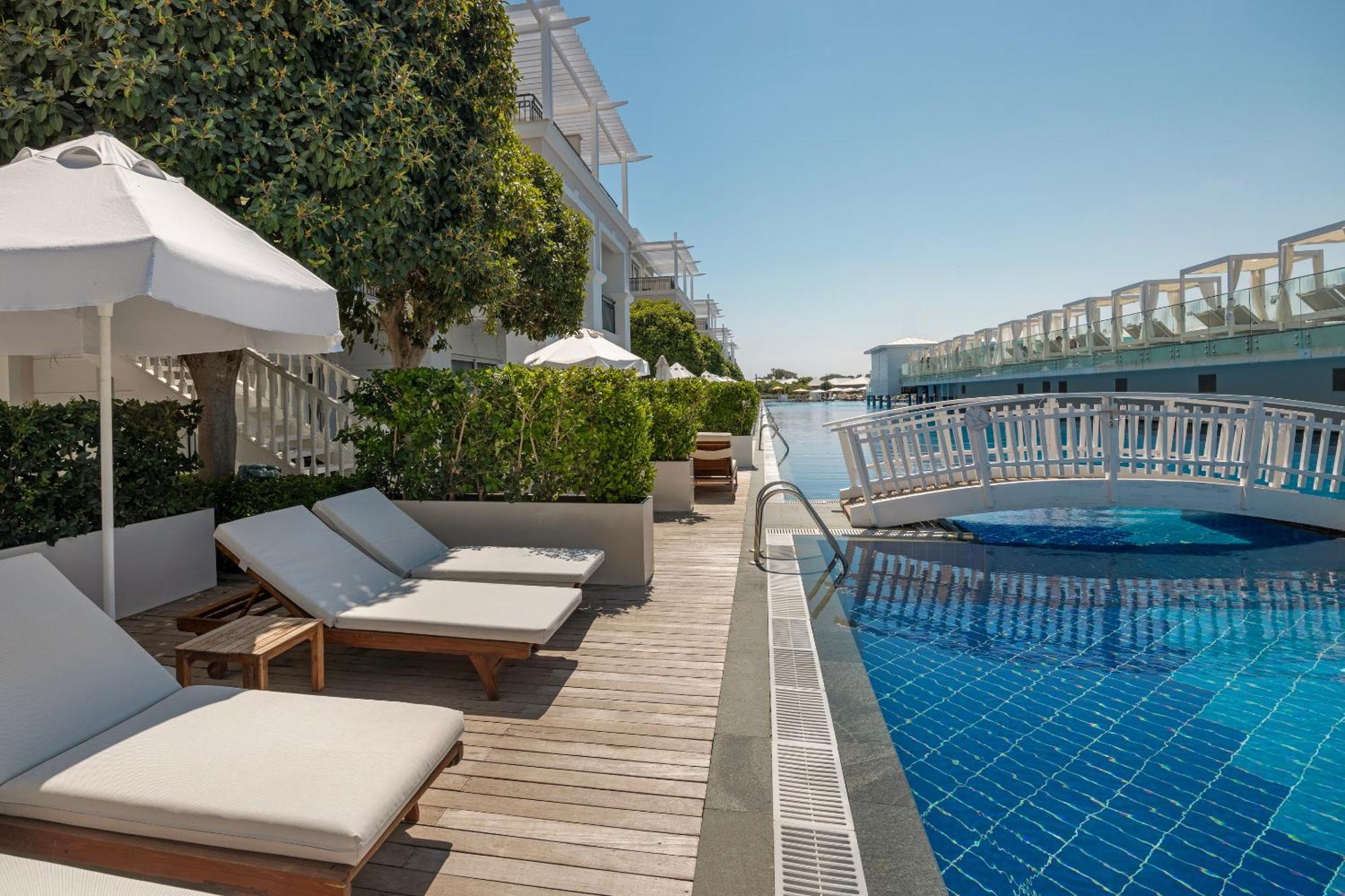 Family Pool Suite Balcony